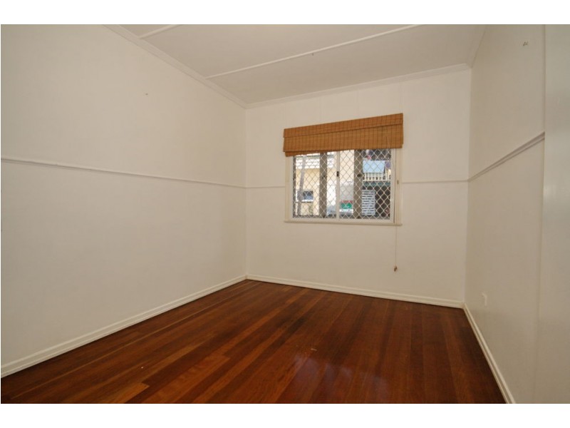 8 Greta Street, Manly West QLD 4179