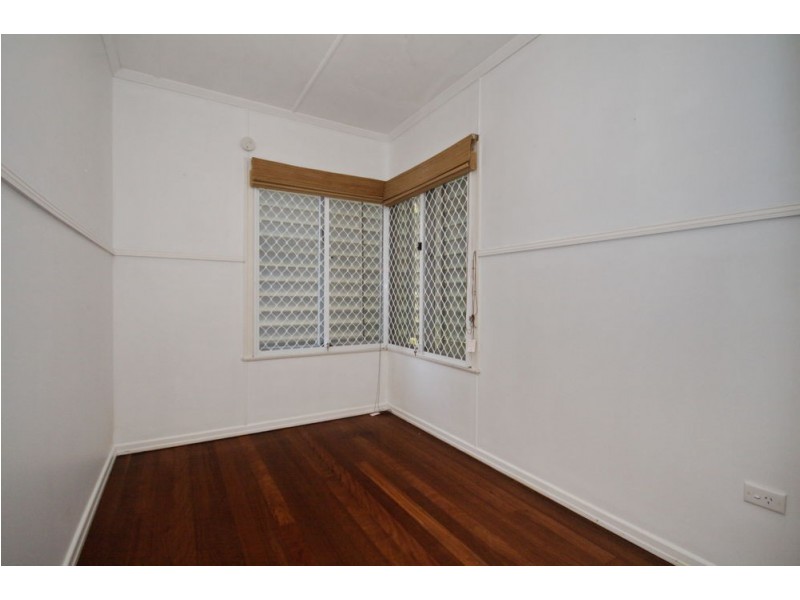 8 Greta Street, Manly West QLD 4179