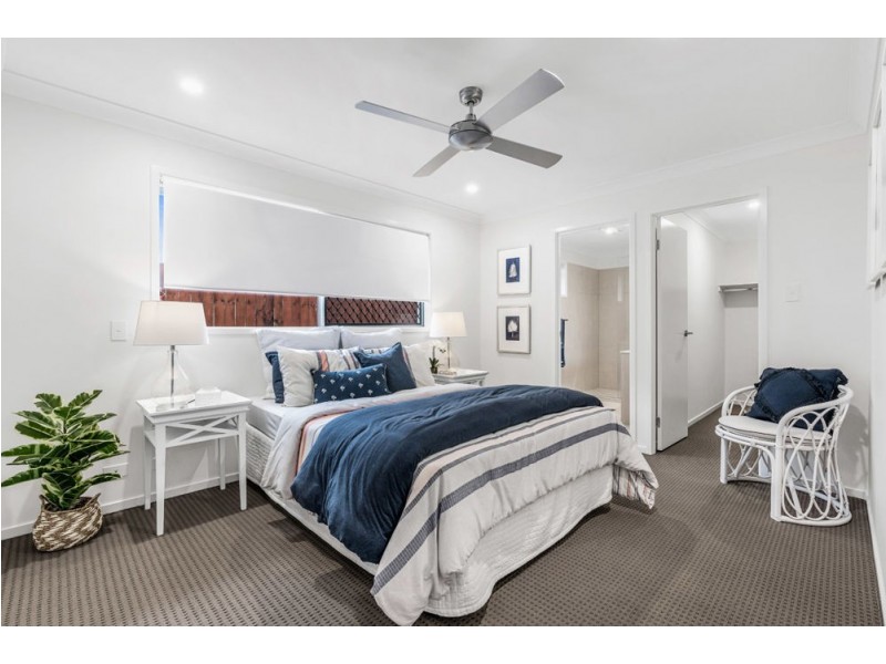 10 Sunflower Street, Wynnum QLD 4178