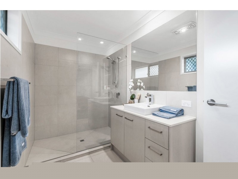 10 Sunflower Street, Wynnum QLD 4178