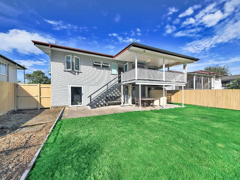 61 Sandy Camp Rd, Wynnum QLD 4178