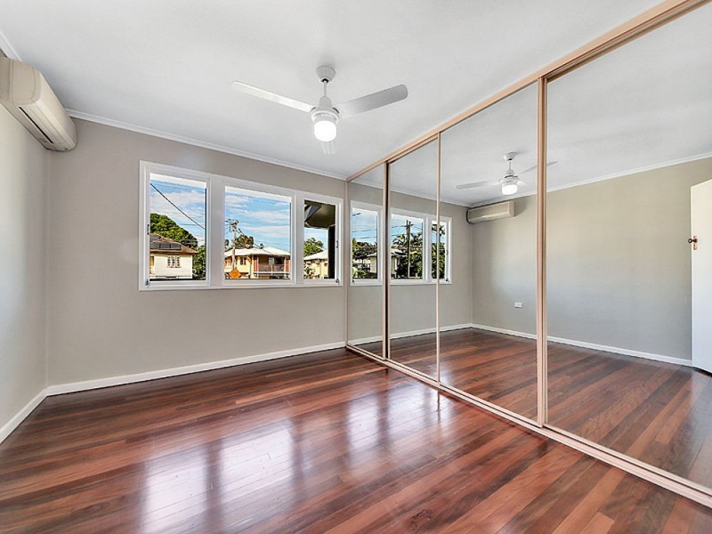 61 Sandy Camp Rd, Wynnum QLD 4178