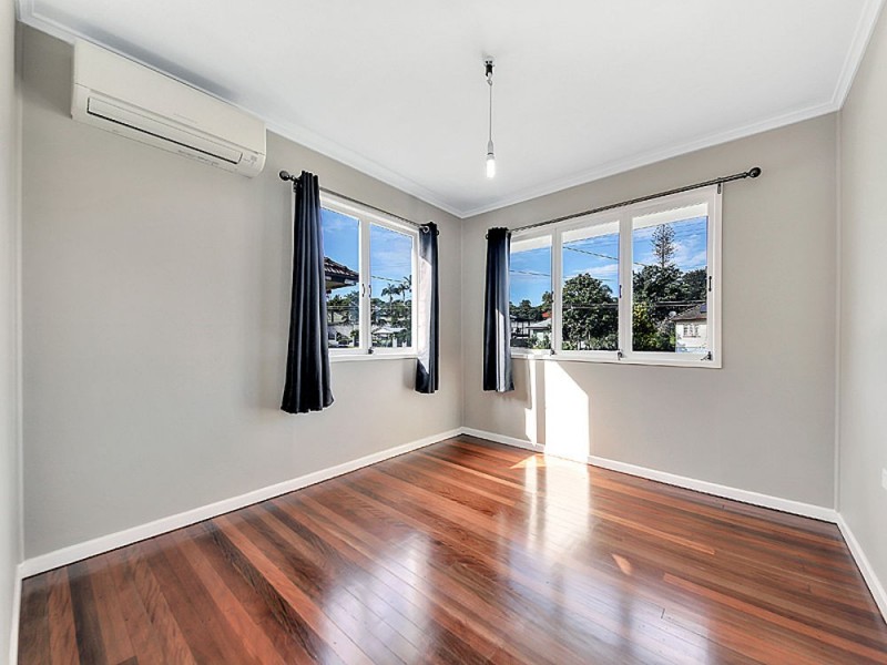 61 Sandy Camp Rd, Wynnum QLD 4178