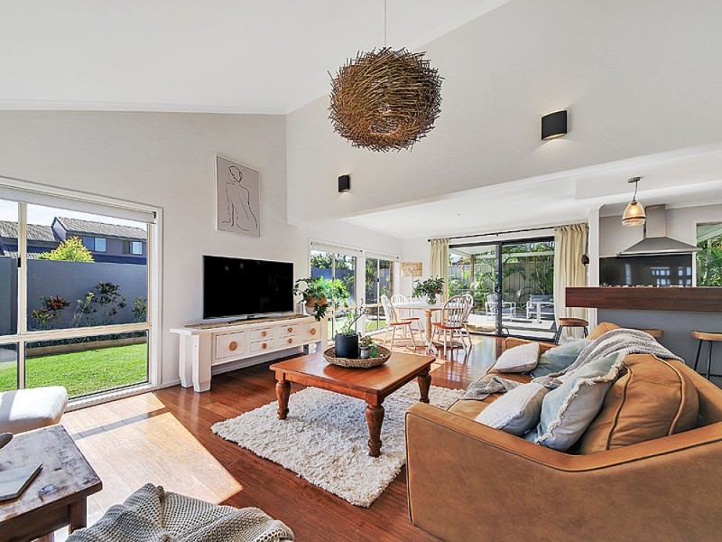6 Cronin Drive, Wellington Point QLD 4160