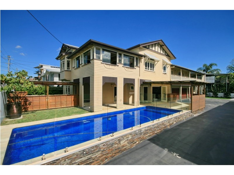 19 Arnold Street, Manly QLD 4179