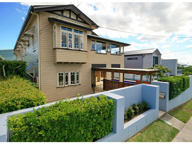 19 Arnold Street, Manly QLD 4179