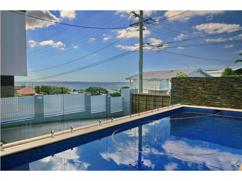 19 Arnold Street, Manly QLD 4179