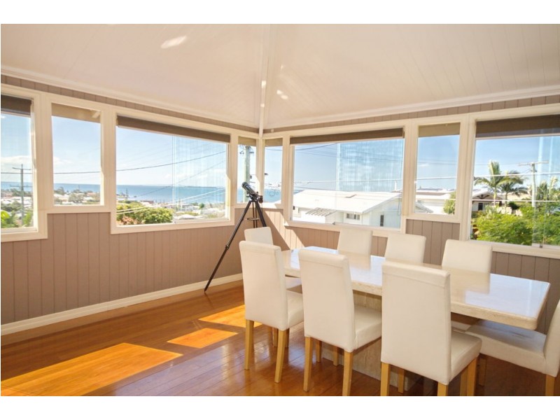19 Arnold Street, Manly QLD 4179