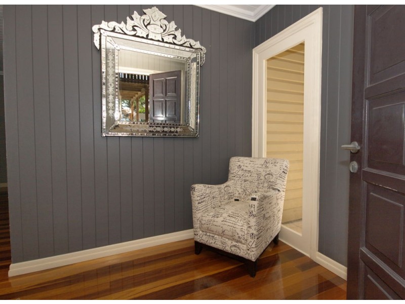 19 Arnold Street, Manly QLD 4179