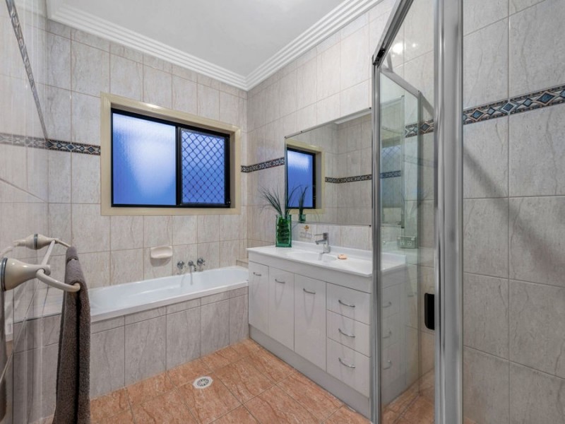 29 Springall Place, Wakerley QLD 4154