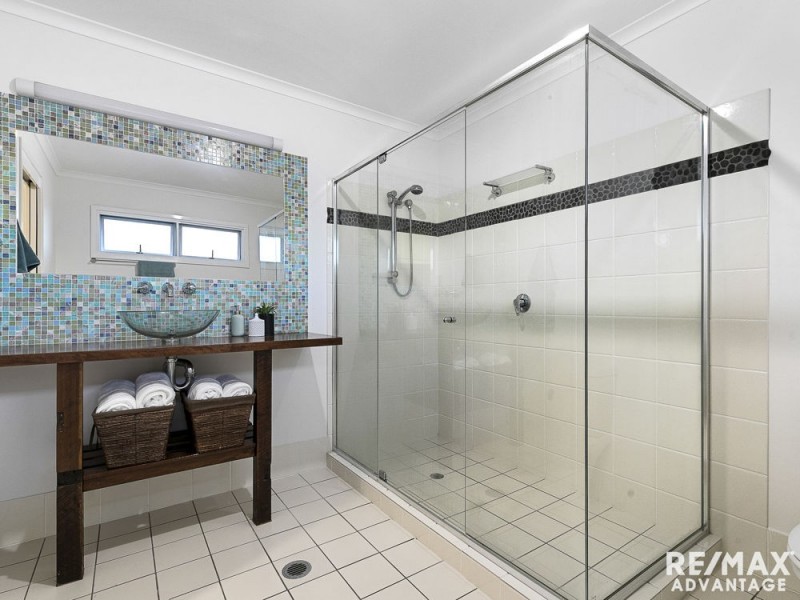 90 Grattan Terrace, Manly QLD 4179