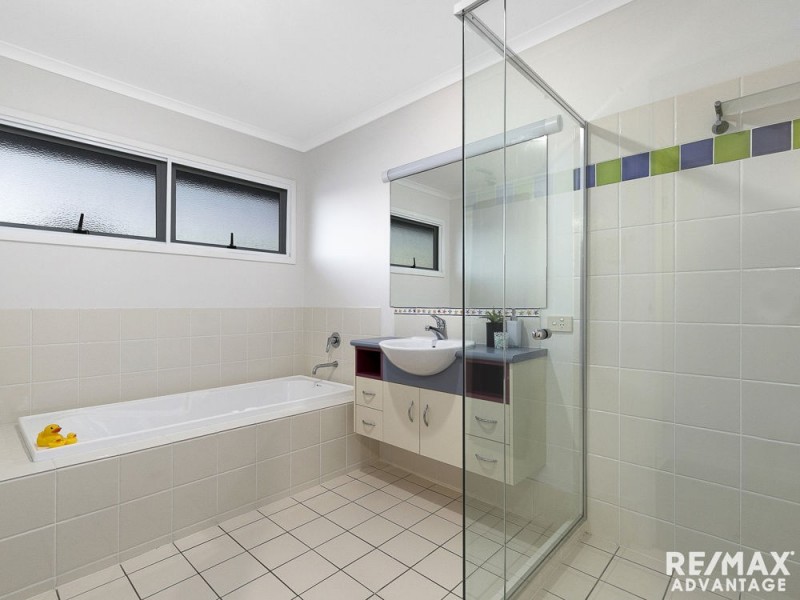 90 Grattan Terrace, Manly QLD 4179