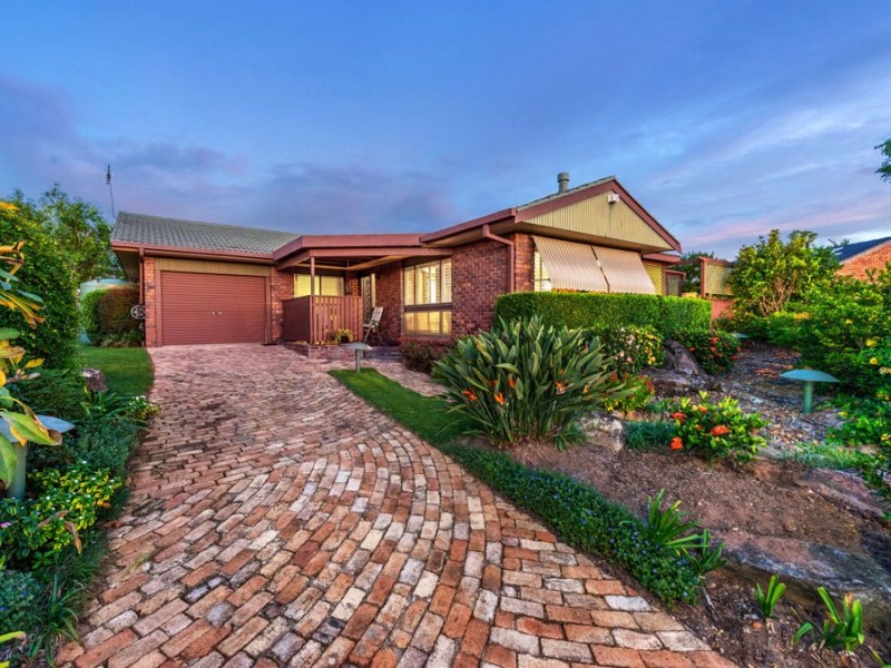 12 Ambrosius Street, Carindale QLD 4152