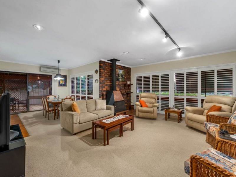 12 Ambrosius Street, Carindale QLD 4152