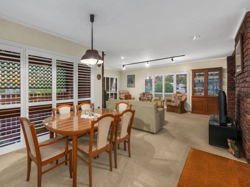 12 Ambrosius Street, Carindale QLD 4152