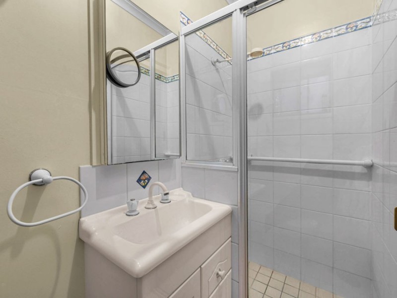 12 Ambrosius Street, Carindale QLD 4152