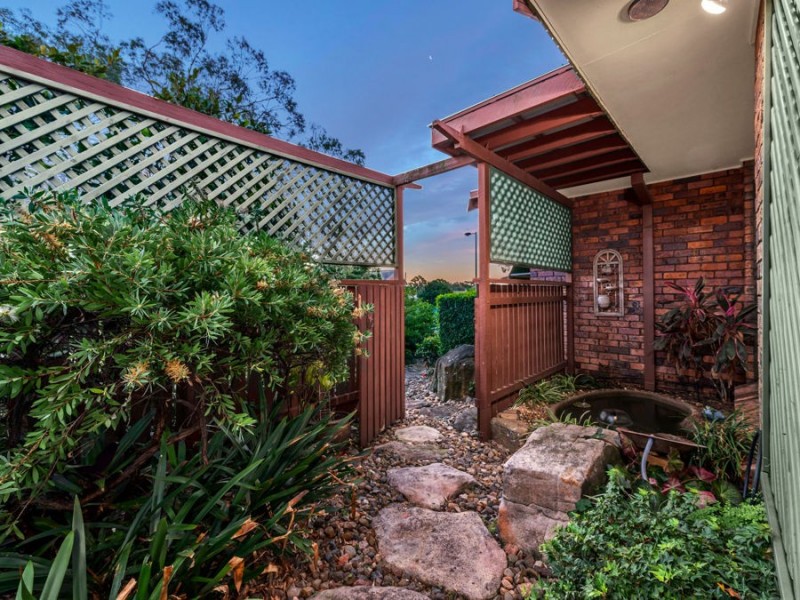 12 Ambrosius Street, Carindale QLD 4152