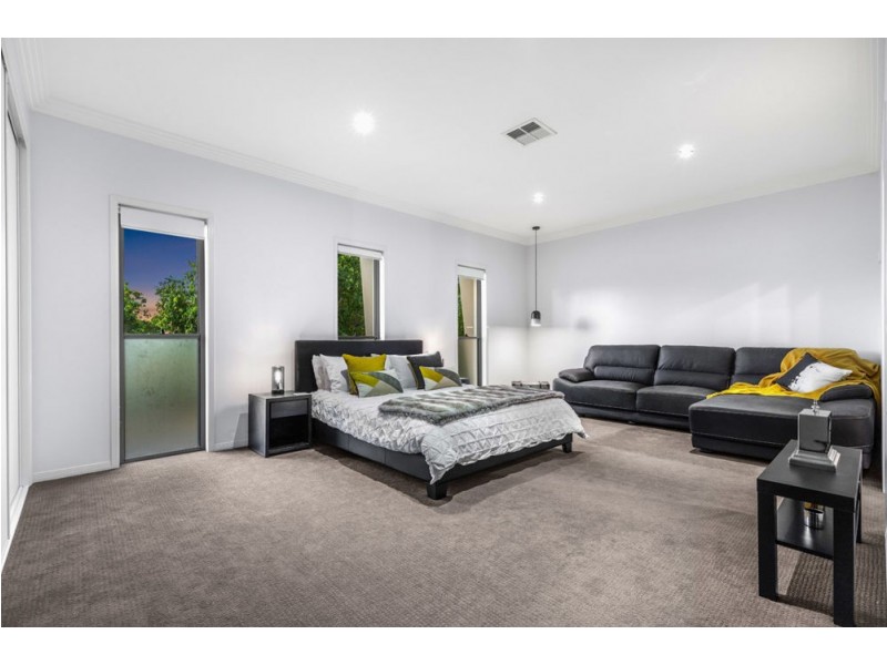 11 John Street, Manly West QLD 4179