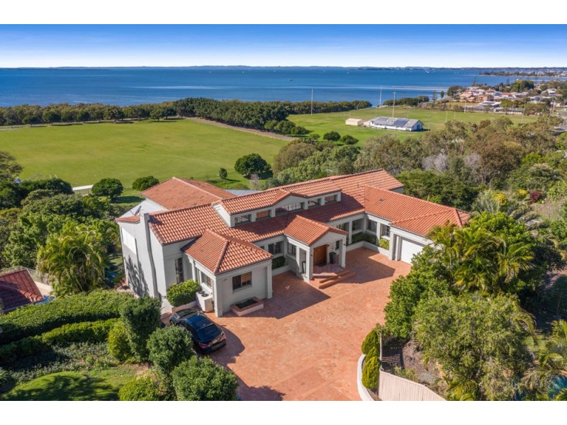 97 Petersen Street, Wynnum QLD 4178