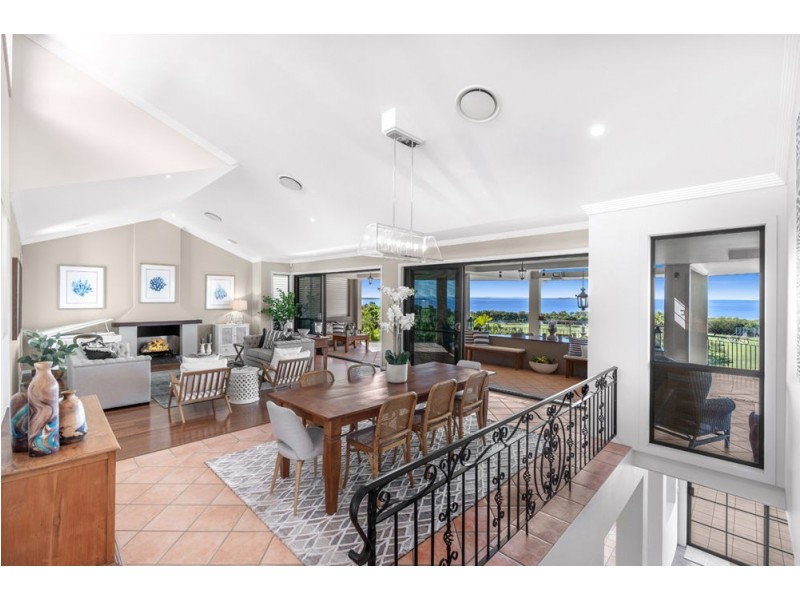 97 Petersen Street, Wynnum QLD 4178