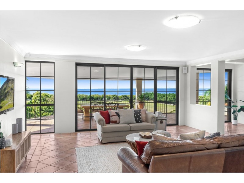 97 Petersen Street, Wynnum QLD 4178