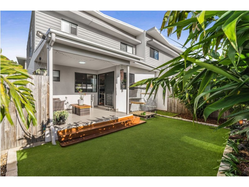 5/8 Oasis Close, Manly West QLD 4179