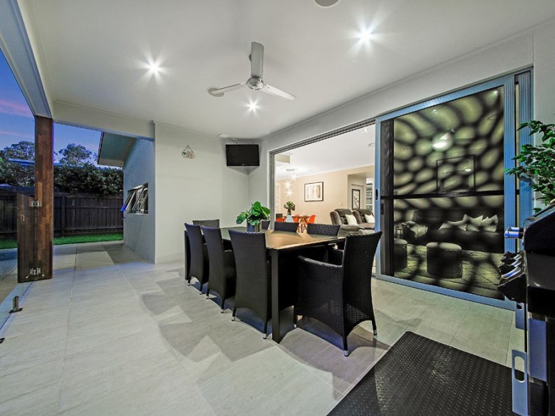 83 Feathertail Place, Wakerley QLD 4154