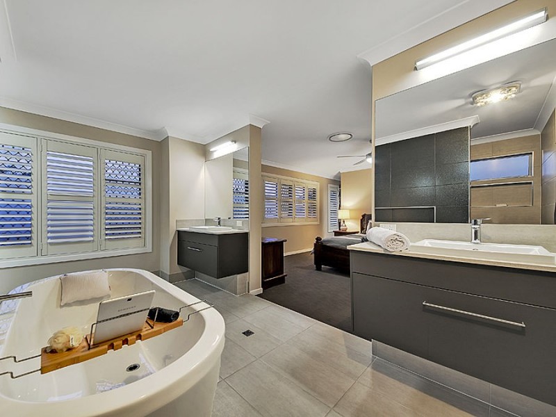 83 Feathertail Place, Wakerley QLD 4154