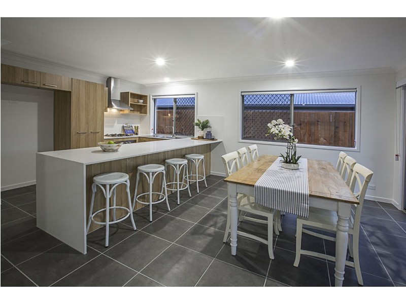 16 Joffre Street, Wynnum QLD 4178