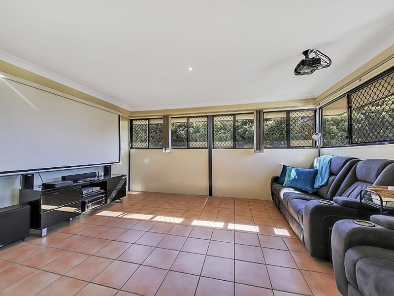 37 Mizzen St, Manly West QLD 4179