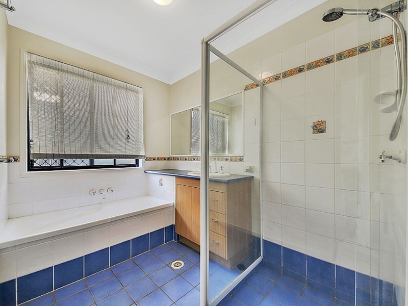 37 Mizzen St, Manly West QLD 4179