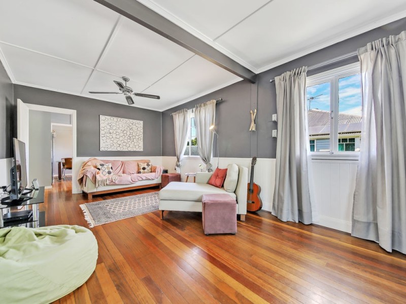 16 Harman Street, Manly QLD 4179