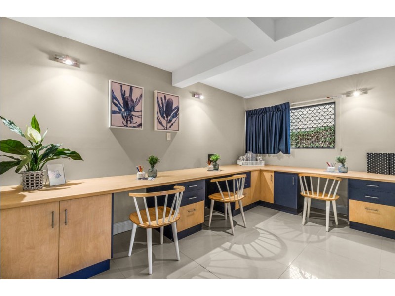 8 Oceana Terrace, Manly QLD 4179