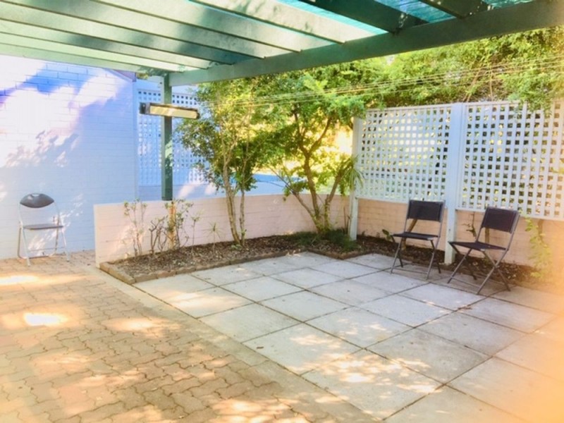 2/10 Preston Rd, Manly West QLD 4179