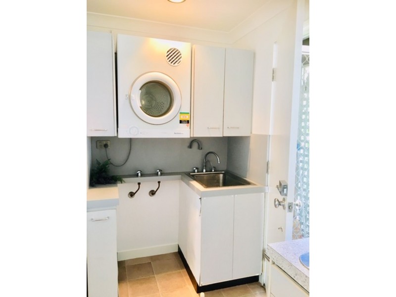 2/10 Preston Rd, Manly West QLD 4179