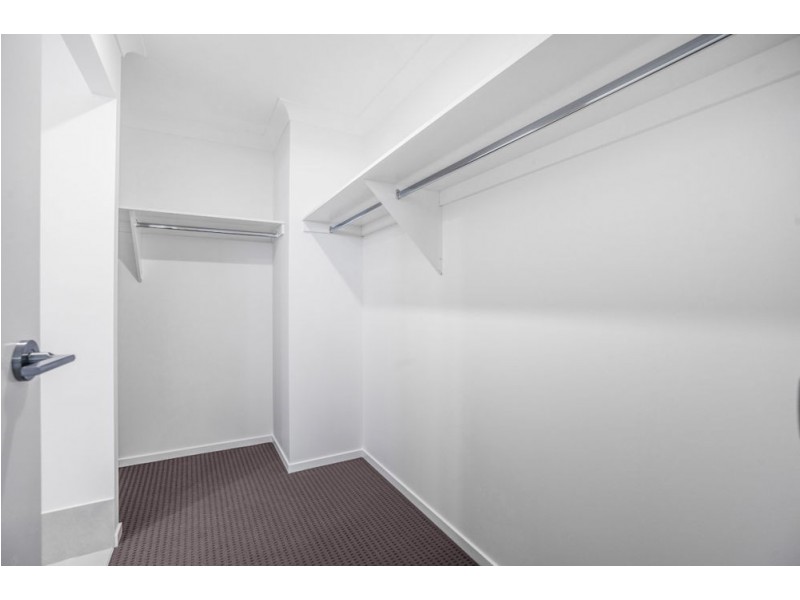 27 Kitchener Street, Wynnum QLD 4178