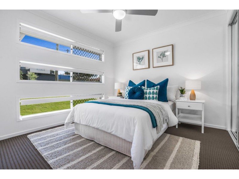 27 Kitchener Street, Wynnum QLD 4178