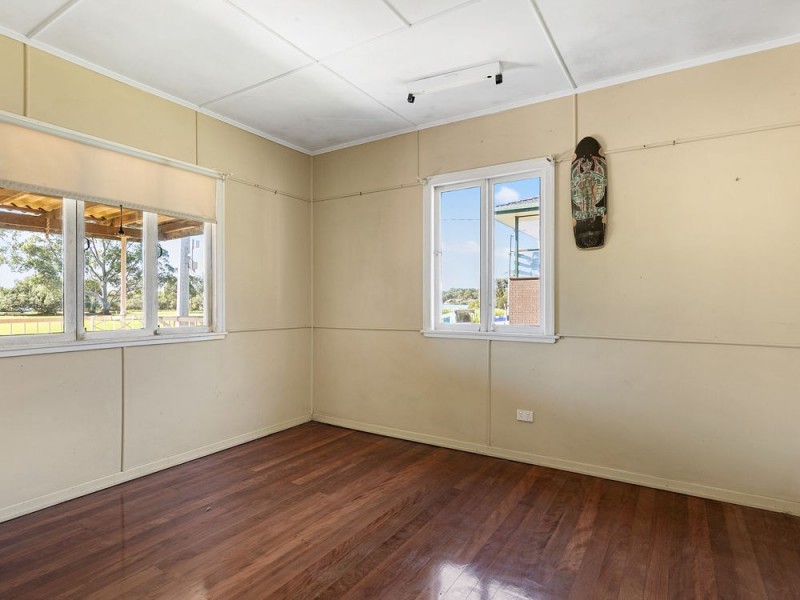 35 Wilson Esplanade, Victoria Point QLD 4165
