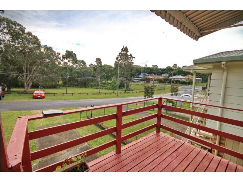 33 Gannon Avenue, Manly QLD 4179