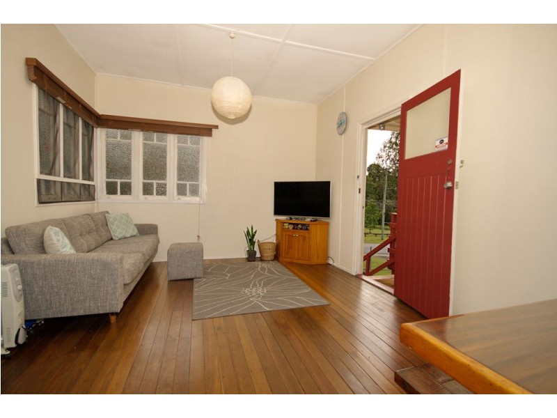 33 Gannon Avenue, Manly QLD 4179