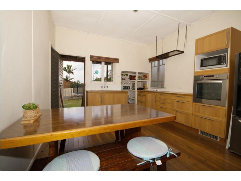 33 Gannon Avenue, Manly QLD 4179