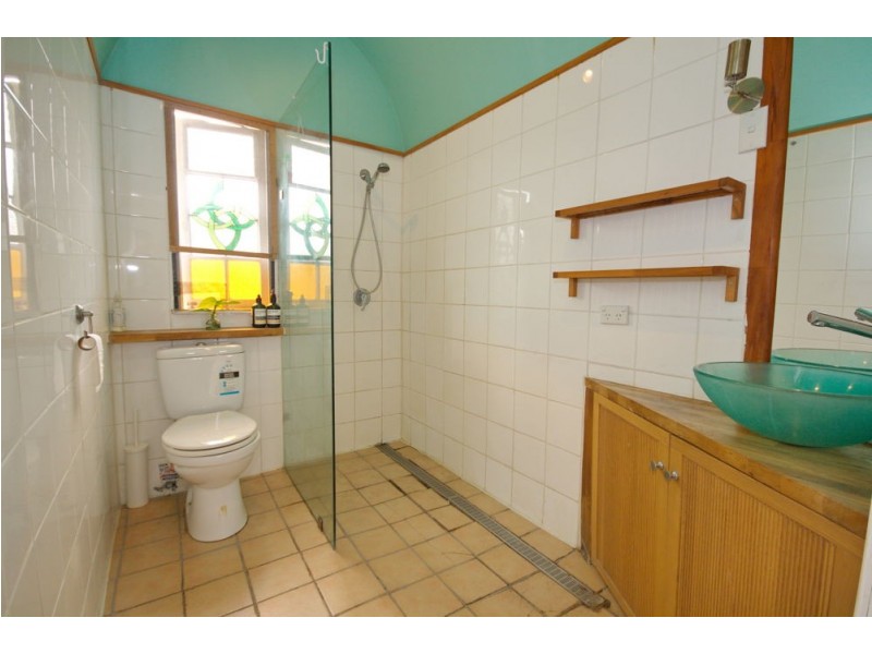 33 Gannon Avenue, Manly QLD 4179