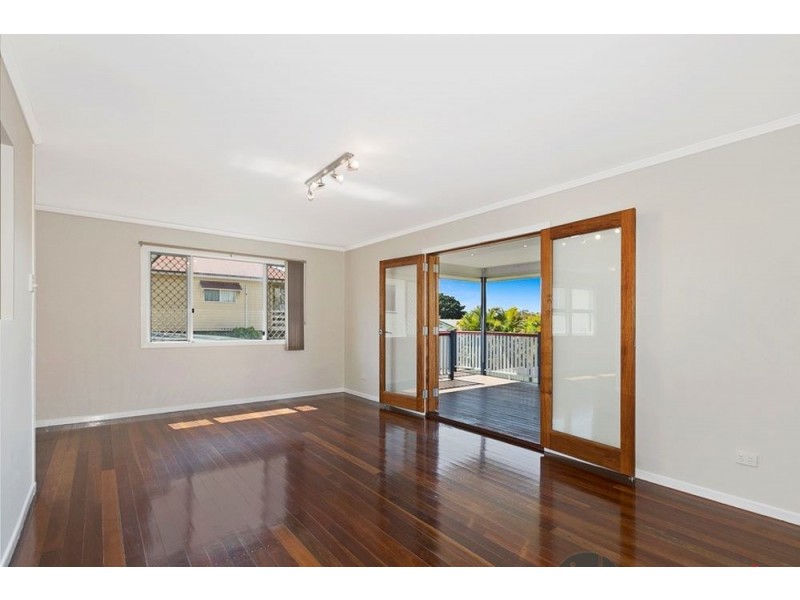 54 Bulgin Ave, Wynnum West QLD 4178