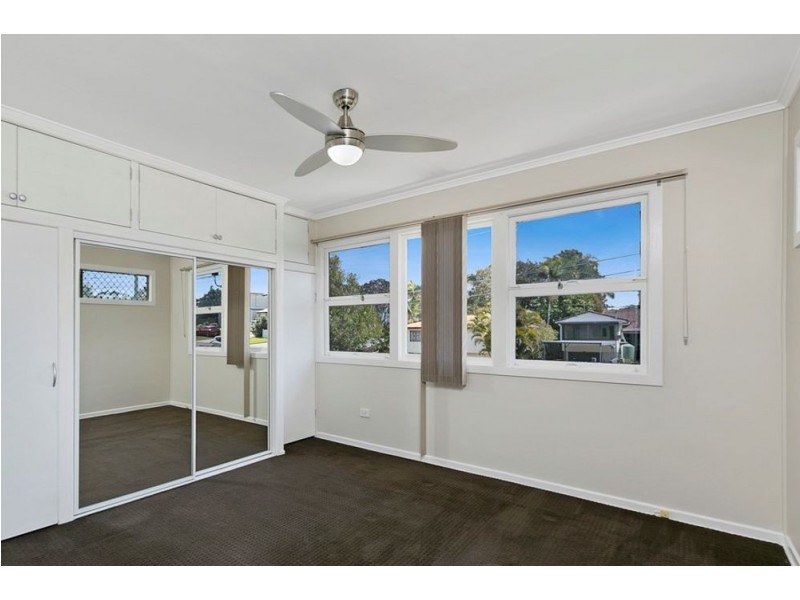 54 Bulgin Ave, Wynnum West QLD 4178