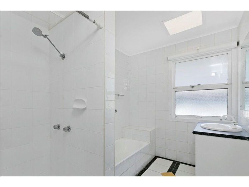 54 Bulgin Ave, Wynnum West QLD 4178