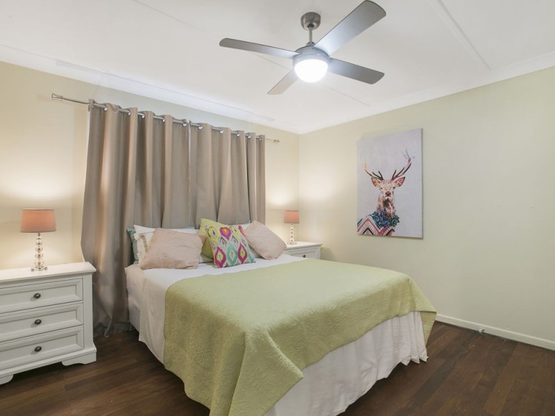 35 Twenty-third Ave, Brighton QLD 4017