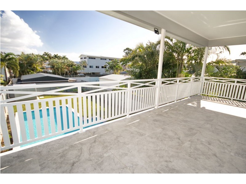 15 Earl Parade, Manly QLD 4179