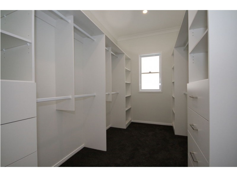 15 Earl Parade, Manly QLD 4179