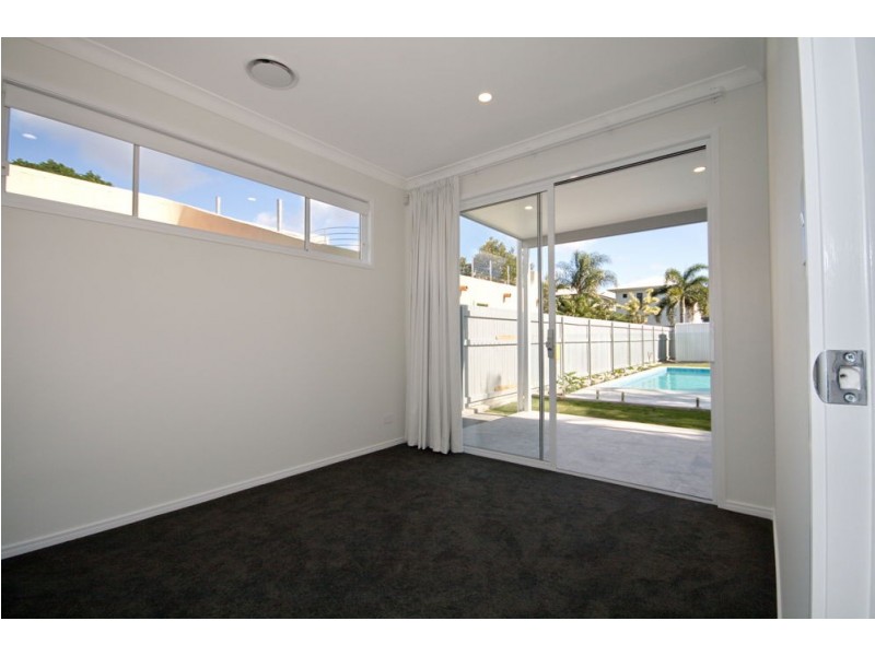 15 Earl Parade, Manly QLD 4179