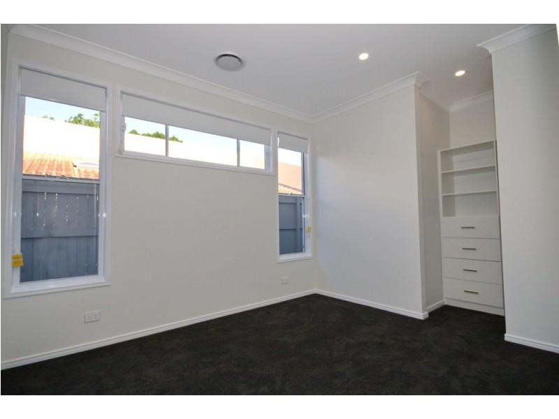 15 Earl Parade, Manly QLD 4179